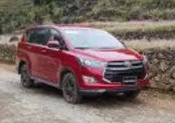 Harga Mobil Innova Venturer Diesel Bekas 2017